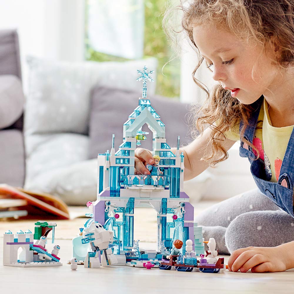 Building Kit with Mini Dolls, 701 Pieces W289853