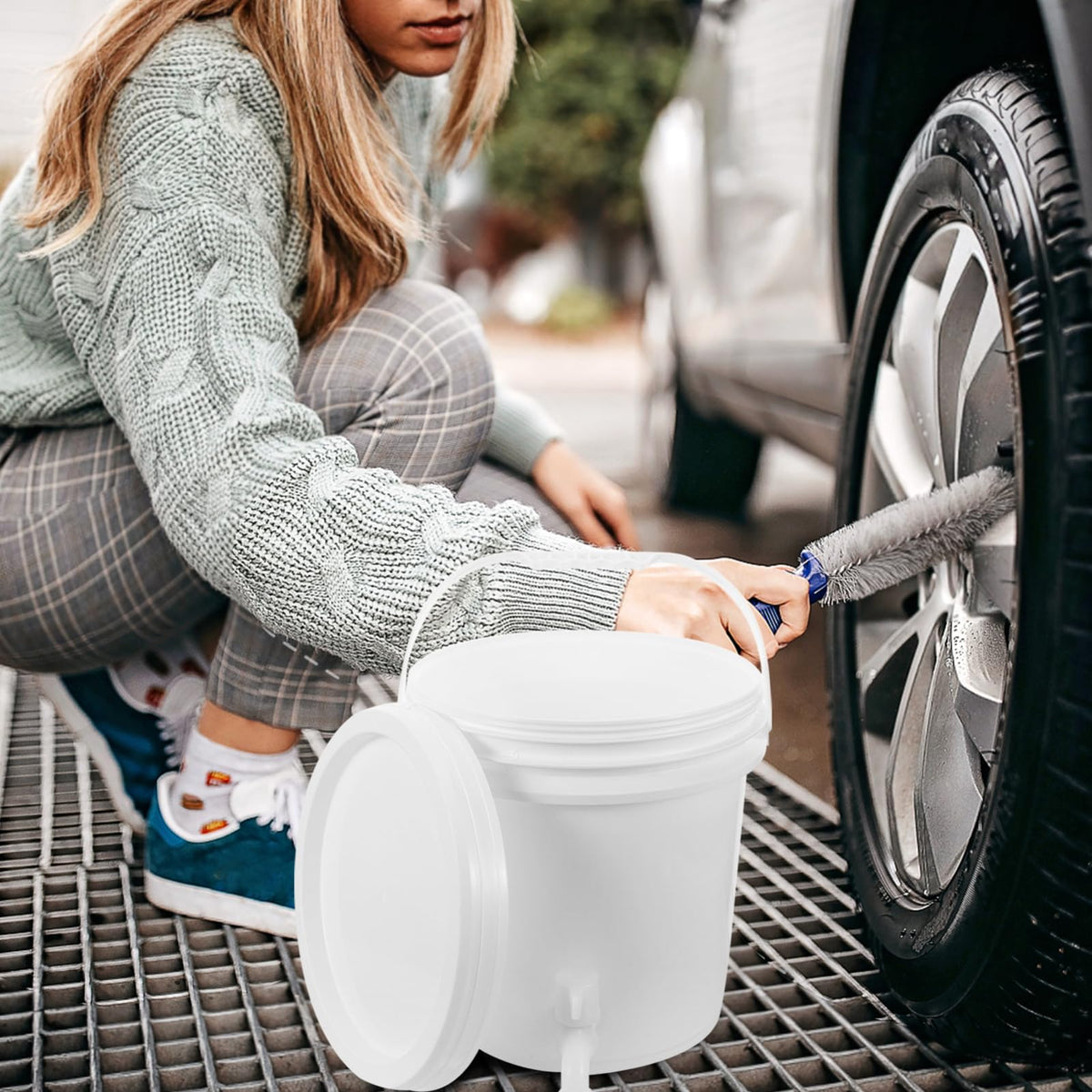 Outdoor Water Storage Bucket with Faucet 10l Capacity J1003